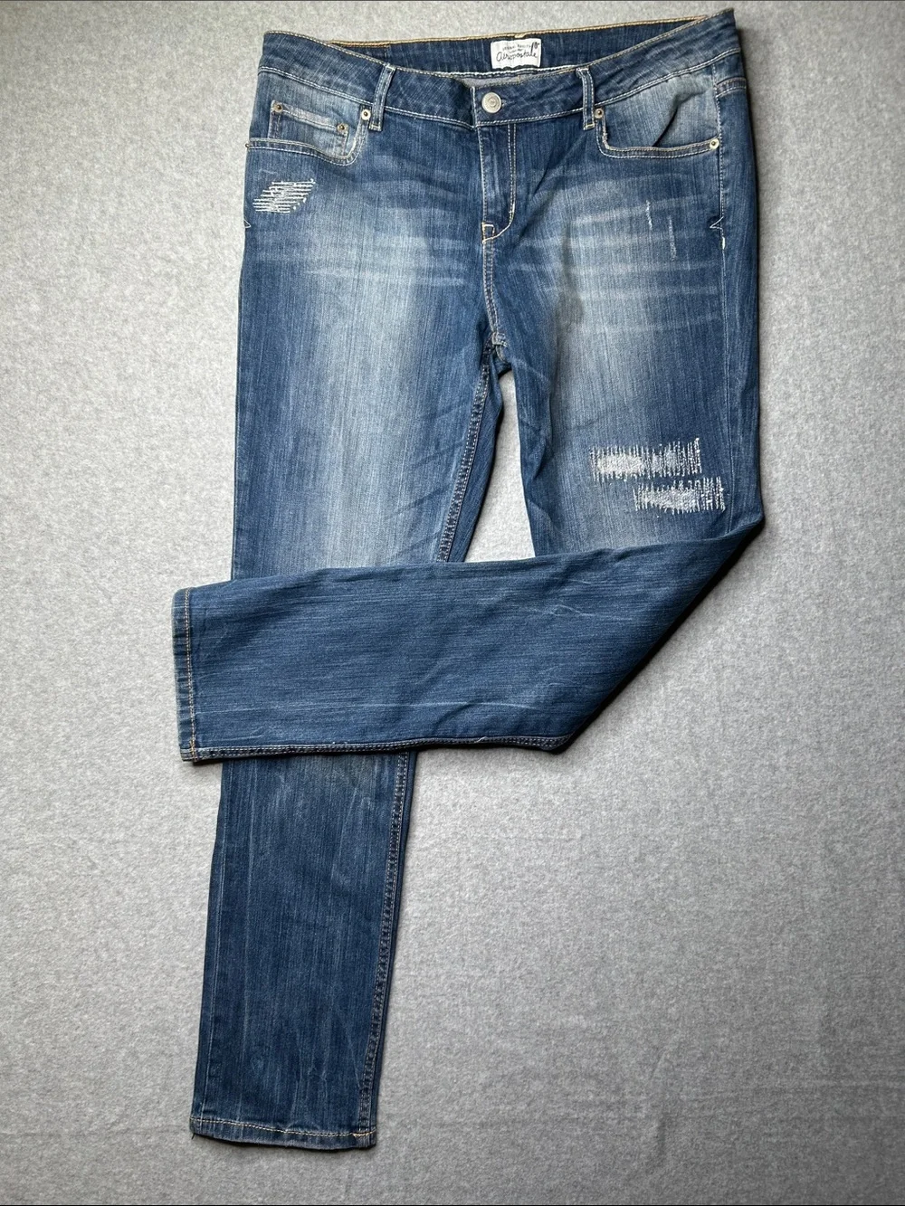Aeropostale‎ Women's Blue Skinny Jeans with Distressed Details